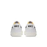 Nike Blazer Low '77 Vintage - DA6364-101 - 6