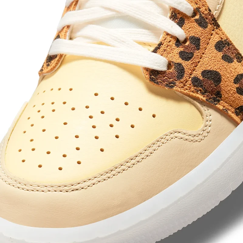 Air Jordan 1 Low SNKRS Day - DN6998-700 - 2
