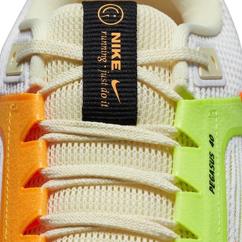 Nike Pegasus 40 - DV3853-101 - 9