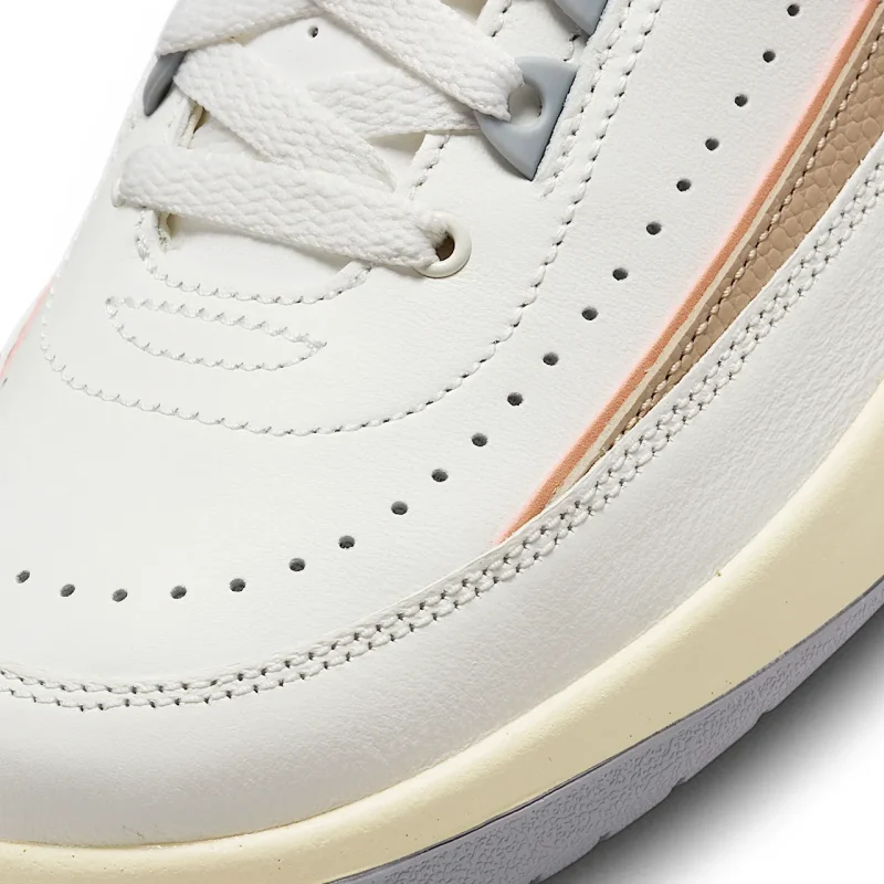 Air Jordan 2 Retro - DX4400-118 - 7