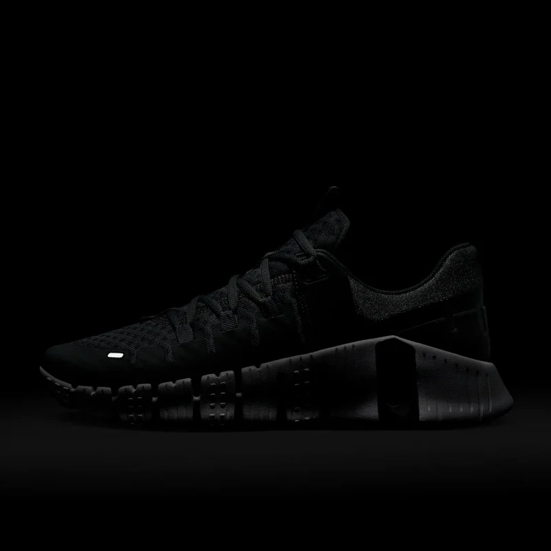 Nike Free Metcon 5 - DV3949-003 - 9