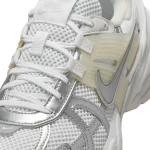 Nike V2K Run - FD0736-104 - 8