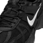 Nike V2K Run - HQ1582-001 - 7