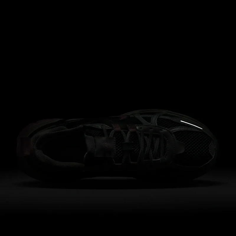 Nike V2K Run - HQ4046-001 - 9