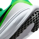 Nike Revolution 8 - HJ9198-301 - 2