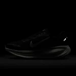 Nike Vomero 18 - HM6804-005 - 11