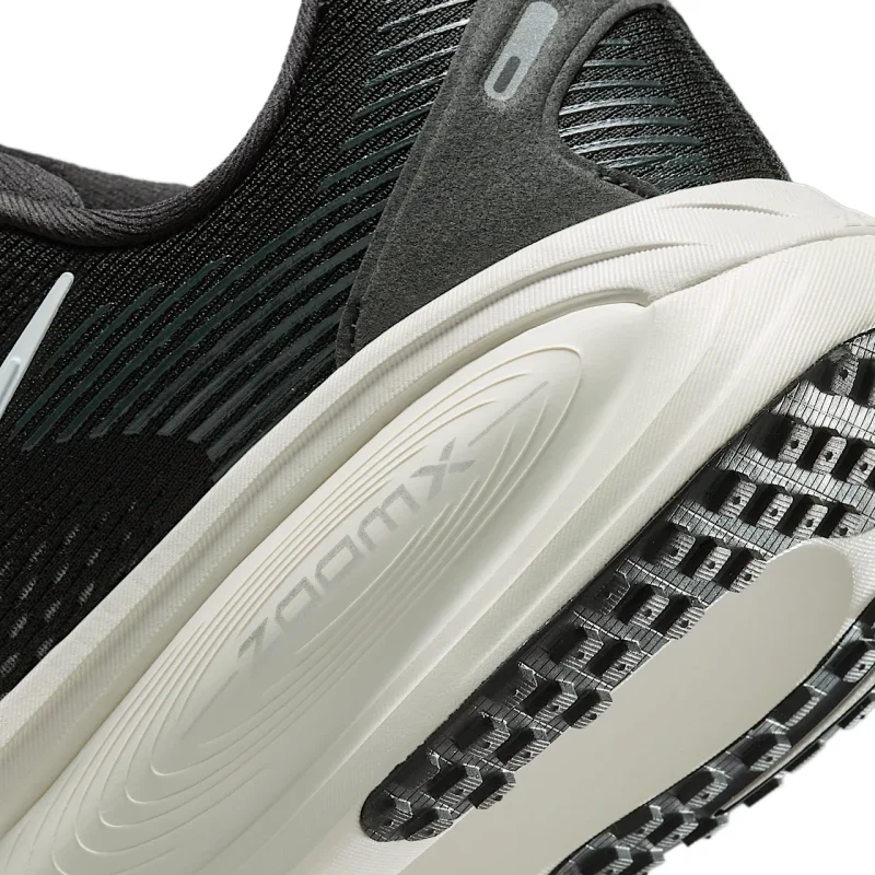 Nike Vomero 18 - HM6804-005 - 8