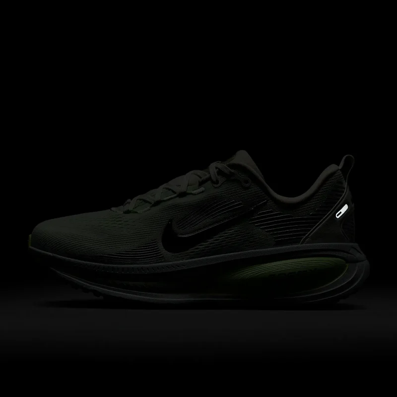 Nike Vomero 18 - HM6804-107 - 10