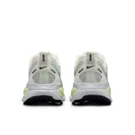 Nike Vomero 18 - HM6804-107 - 6