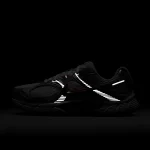 Nike V5 RNR - HQ7901-100 - 11