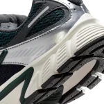 Nike V5 RNR - HQ7901-300 - 8