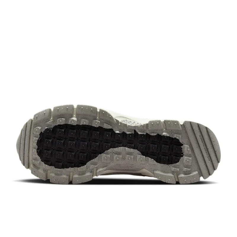 Nike Zoom Vomero Roam - HV6410-100 - 2