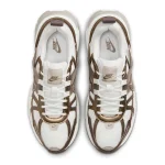 Nike V2K Run - HV6416-200 - 4