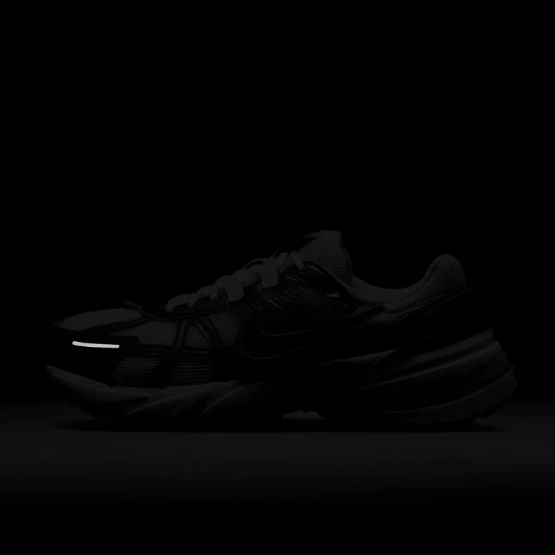 Nike V2K Run - HV6416-200 - 9