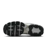 Nike Air Max Moto 2K - تصویر 2