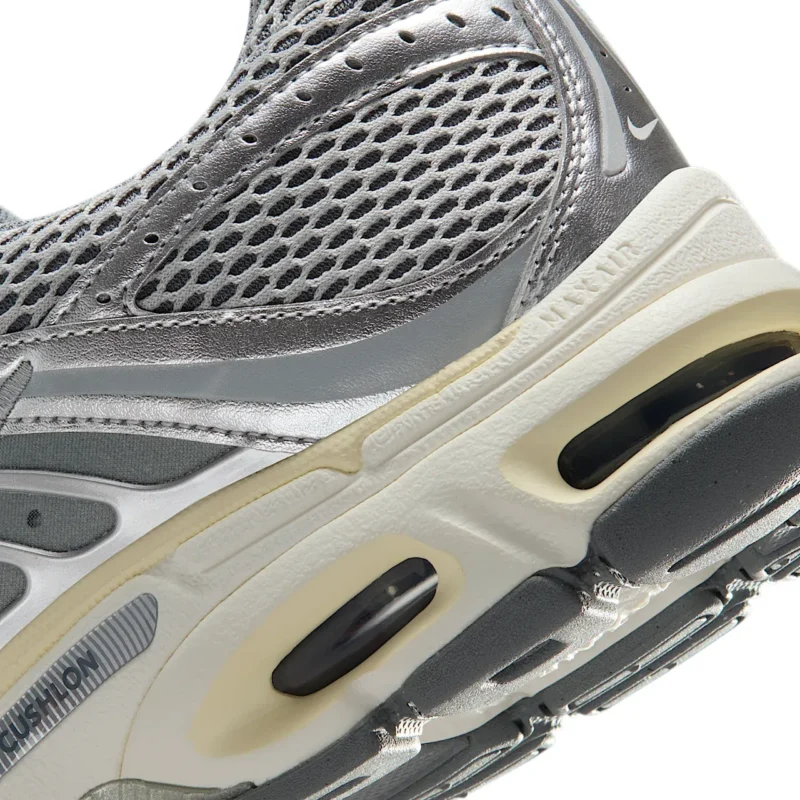 Nike Air Max Moto 2K - تصویر 8